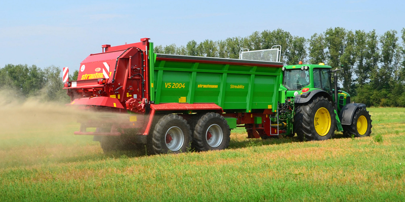 Strautmann Muck Spreader in field