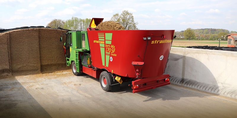 Strautmann Verti-Mix self-propelled diet feeder in silage pit